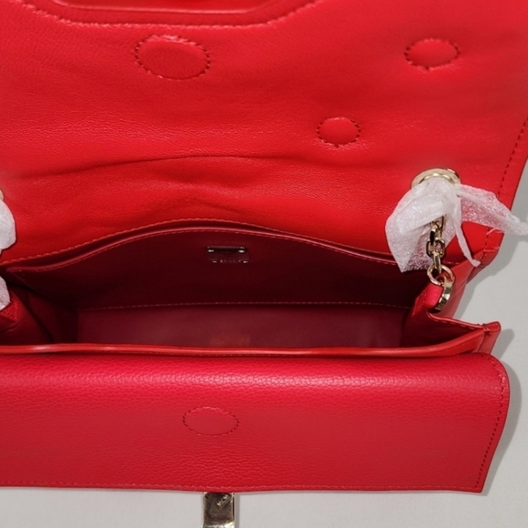 🔹️MCM 🔹️Red Leather Run Candy Small Crystal Flower Small Flap Shoulder Bag NWT - Picture 6 of 8